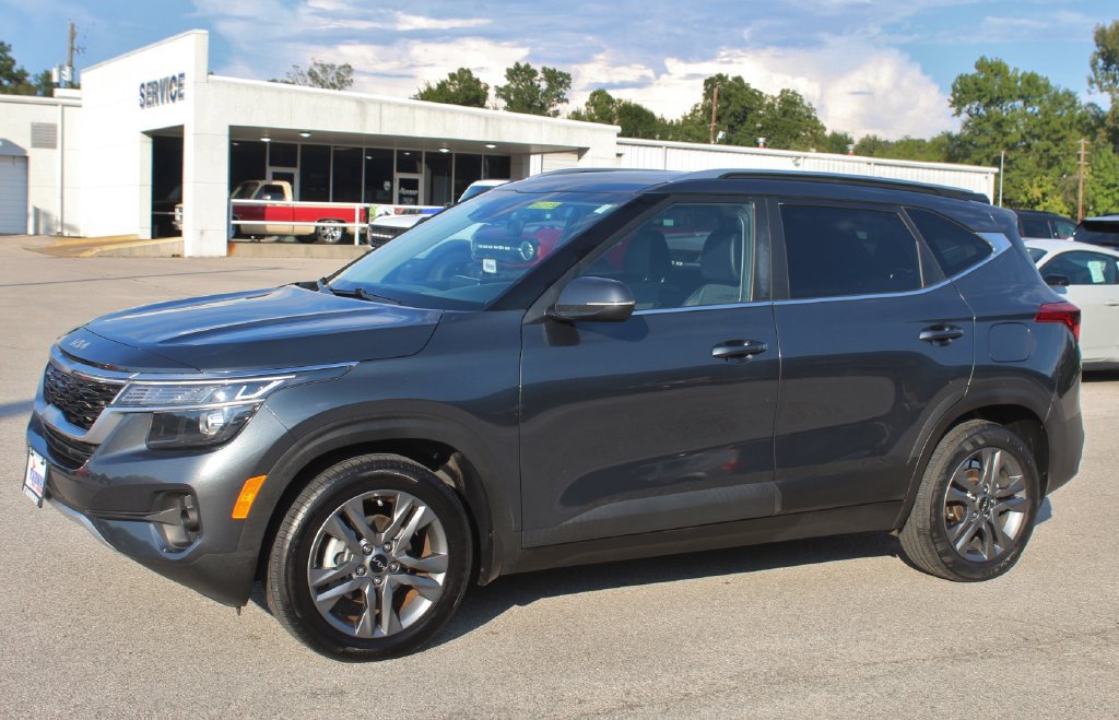 Used 2023 Kia Seltos S FWD image 3