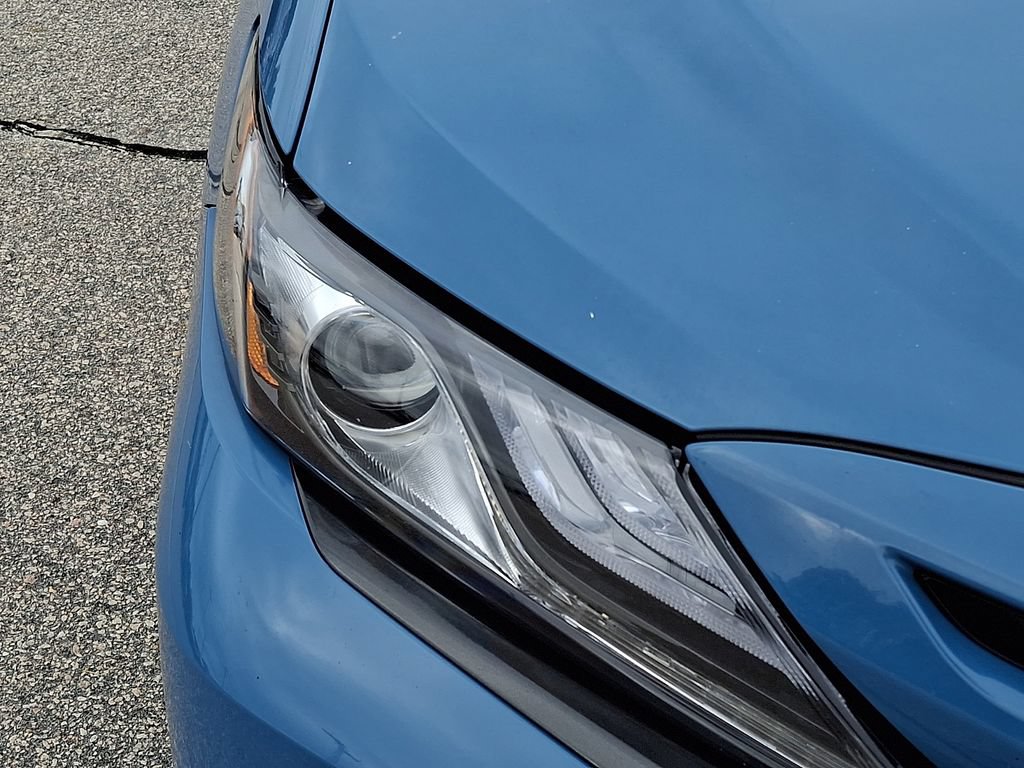 Used 2024 Toyota Camry XSE FWD image 8