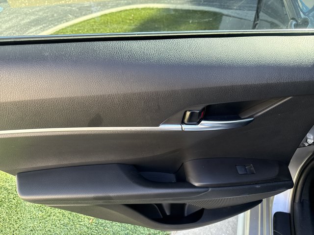 Used 2023 Toyota Camry SE FWD image 18