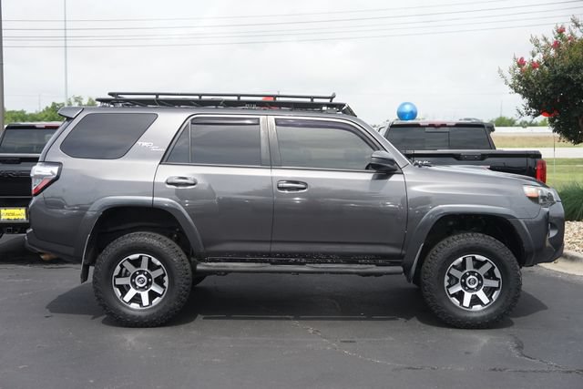 Used 2018 Toyota 4Runner TRD Off-Road AWD/4WD image 5