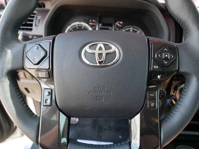 Used 2020 Toyota 4Runner TRD Off-Road Premium w/ Moonroof Package AWD/4WD image 25