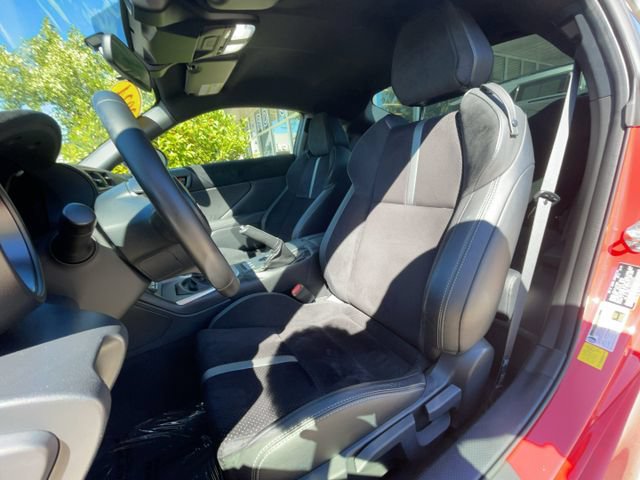 Used 2024 Toyota GR86 Premium RWD image 14