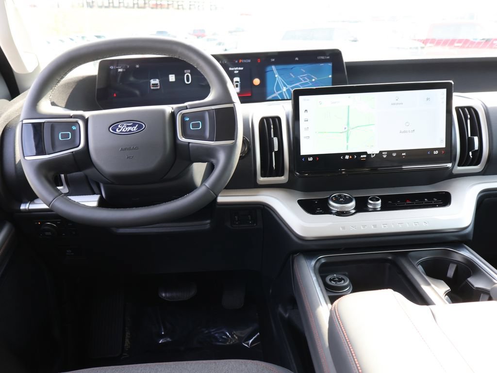 Certified 2025 Ford Expedition Active AWD/4WD image 21