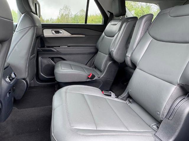 Certified 2025 Ford Explorer Active w/ Active Comfort Package AWD/4WD image 21