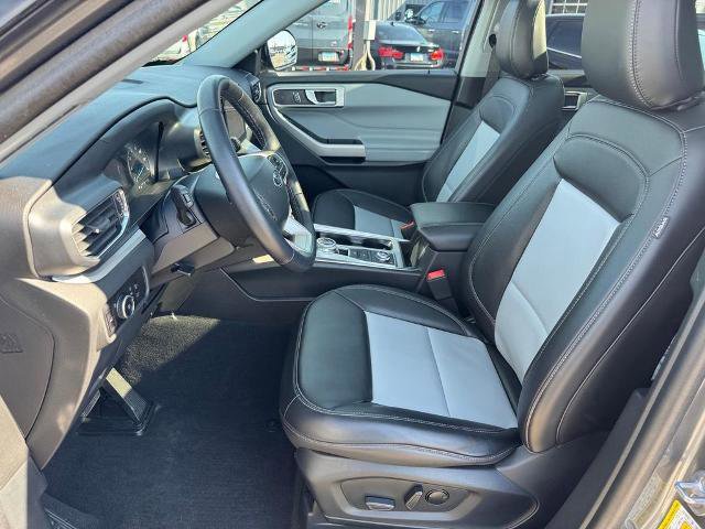 Certified 2023 Ford Explorer XLT w/ Equipment Group 202A image 9