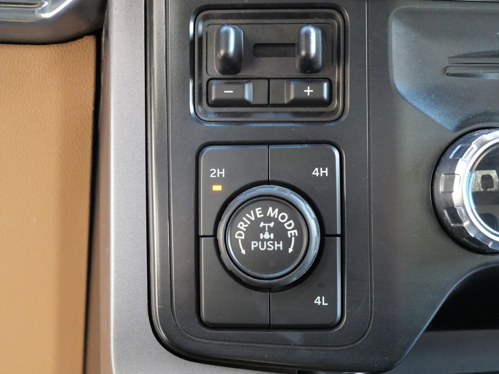 Certified 2022 Ford F150 Lariat w/ Trailer Tow Package AWD/4WD image 19