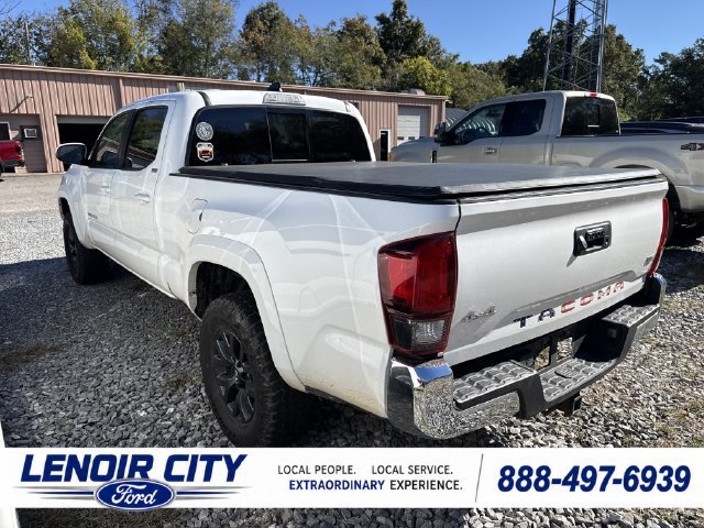 Used 2021 Toyota Tacoma SR5 AWD/4WD image 6