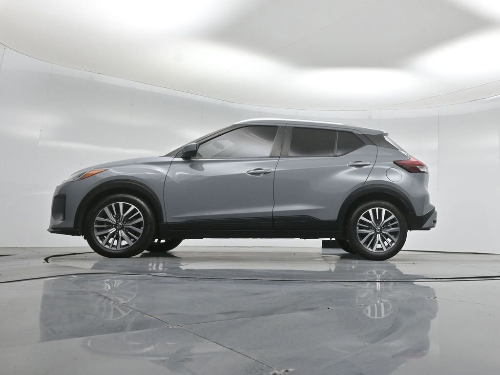 Used 2021 Nissan Kicks SV image 25