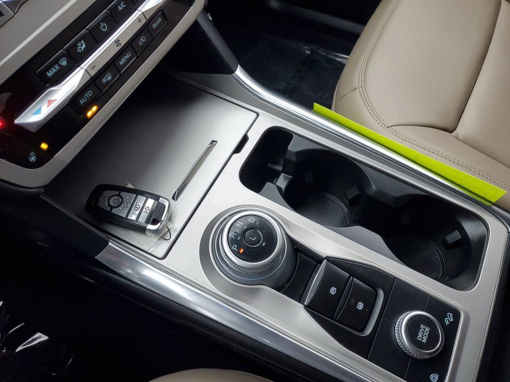 Certified 2023 Ford Explorer XLT w/ Equipment Group 202A image 19