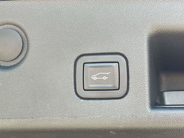 Used 2022 Chevrolet Equinox Premier FWD image 26
