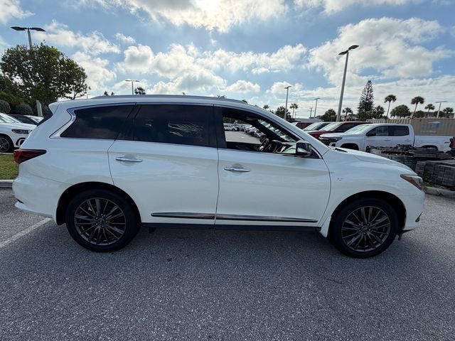 Used 2020 INFINITI QX60 Luxe w/ Edition 30 Essential Package FWD image 8