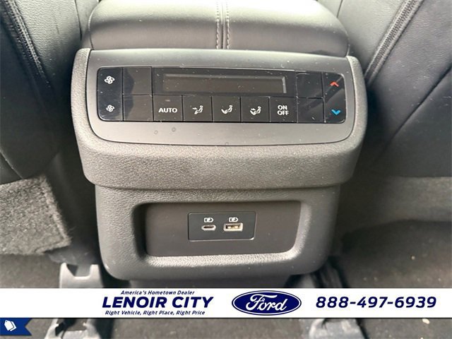 Used 2023 Nissan Pathfinder SL image 14