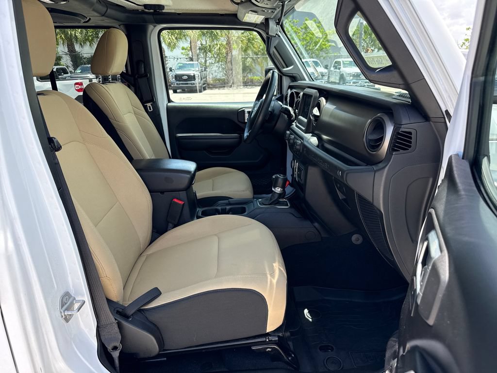 Used 2018 Jeep Wrangler Unlimited Sport S AWD/4WD image 23
