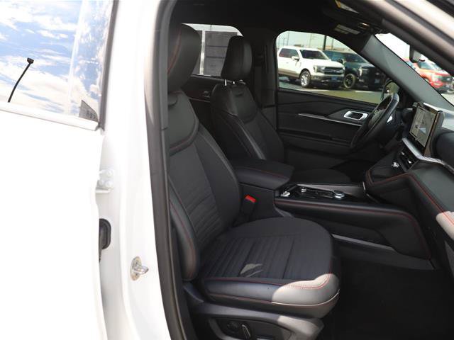 Certified 2025 Ford Explorer ST-Line w/ ST-Line Street Pack AWD/4WD image 33