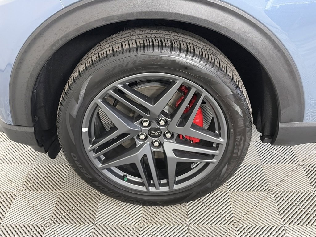 Certified 2025 Ford Explorer ST-Line w/ Premium Package image 8