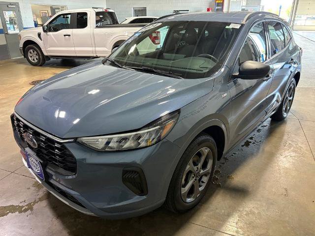Certified 2024 Ford Escape ST-Line w/ Tech Pack #1 AWD/4WD image 4