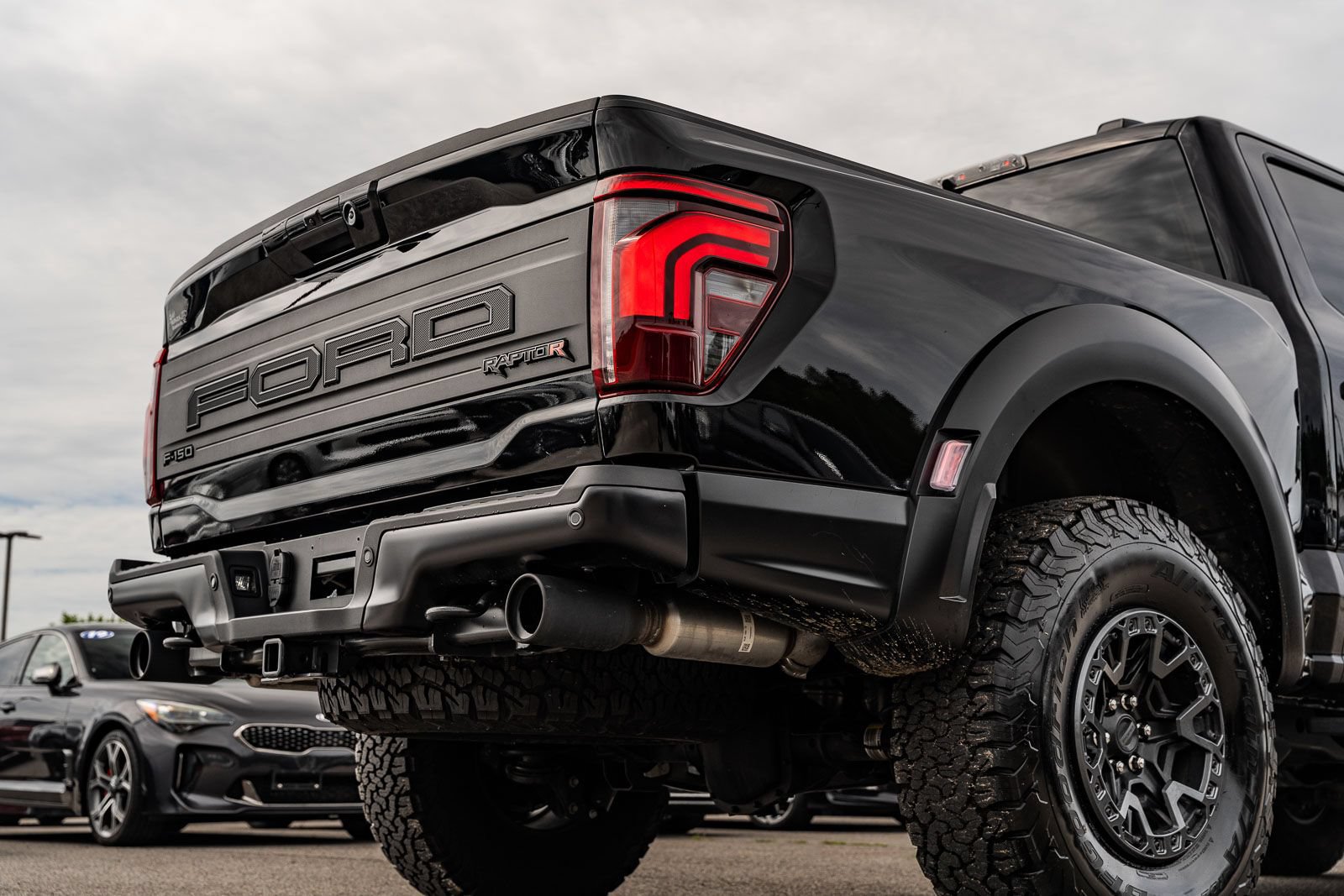 Certified 2025 Ford F150 Raptor w/ Equipment Group 803A Raptor R AWD/4WD image 21