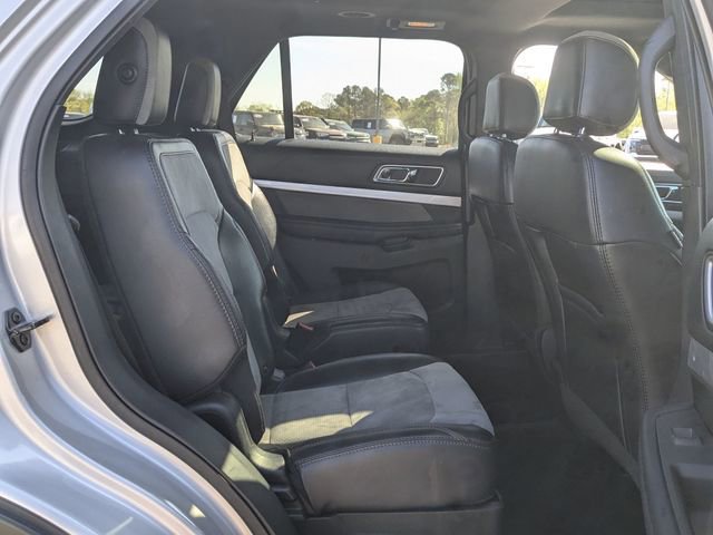 Certified 2017 Ford Explorer XLT w/ Equipment Group 202A image 28
