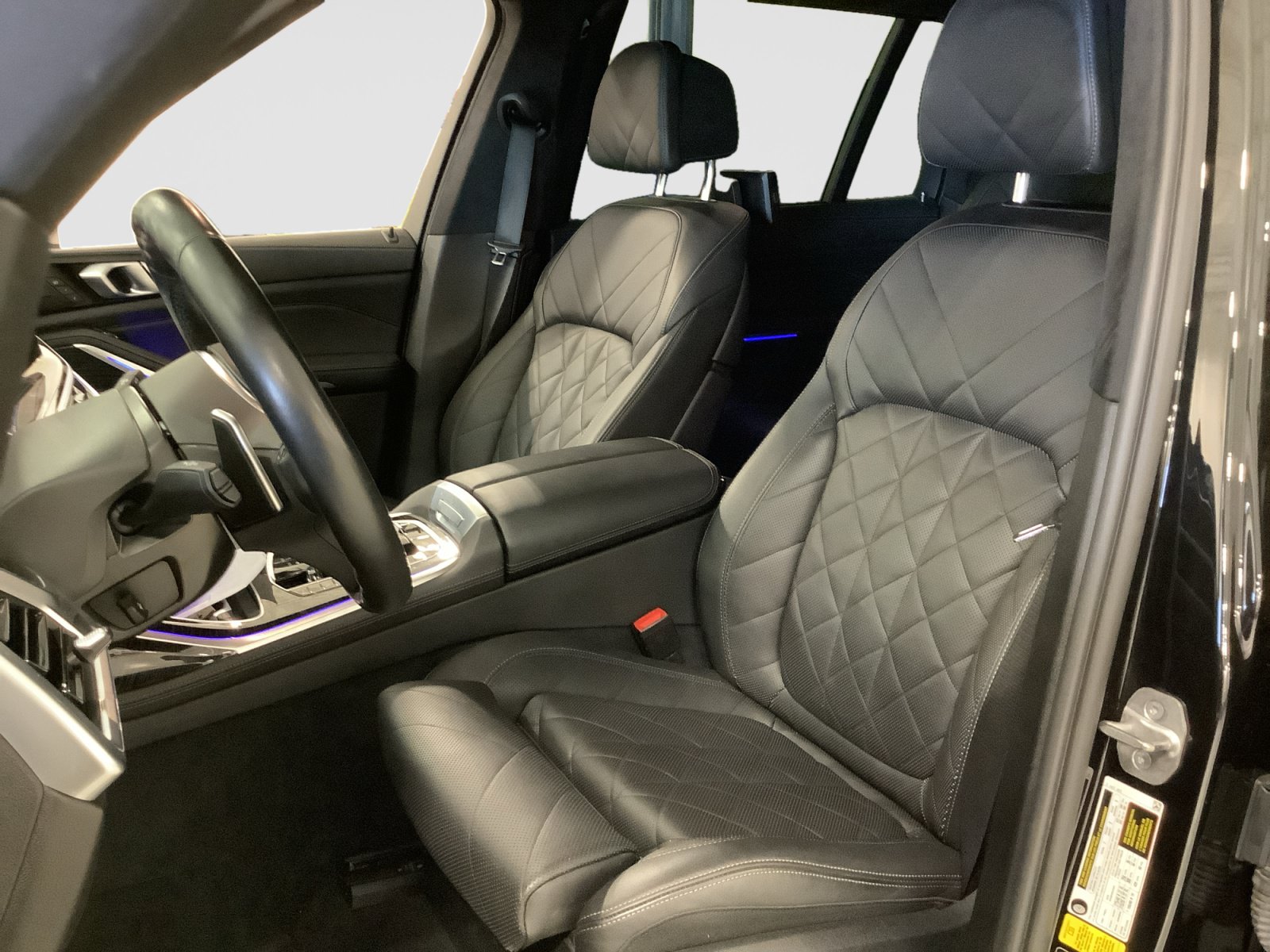 Used 2023 BMW X7 xDrive40i w/ Executive Package AWD/4WD image 11