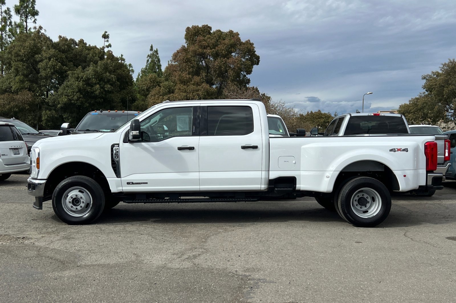 Certified 2024 Ford F350 XLT image 2