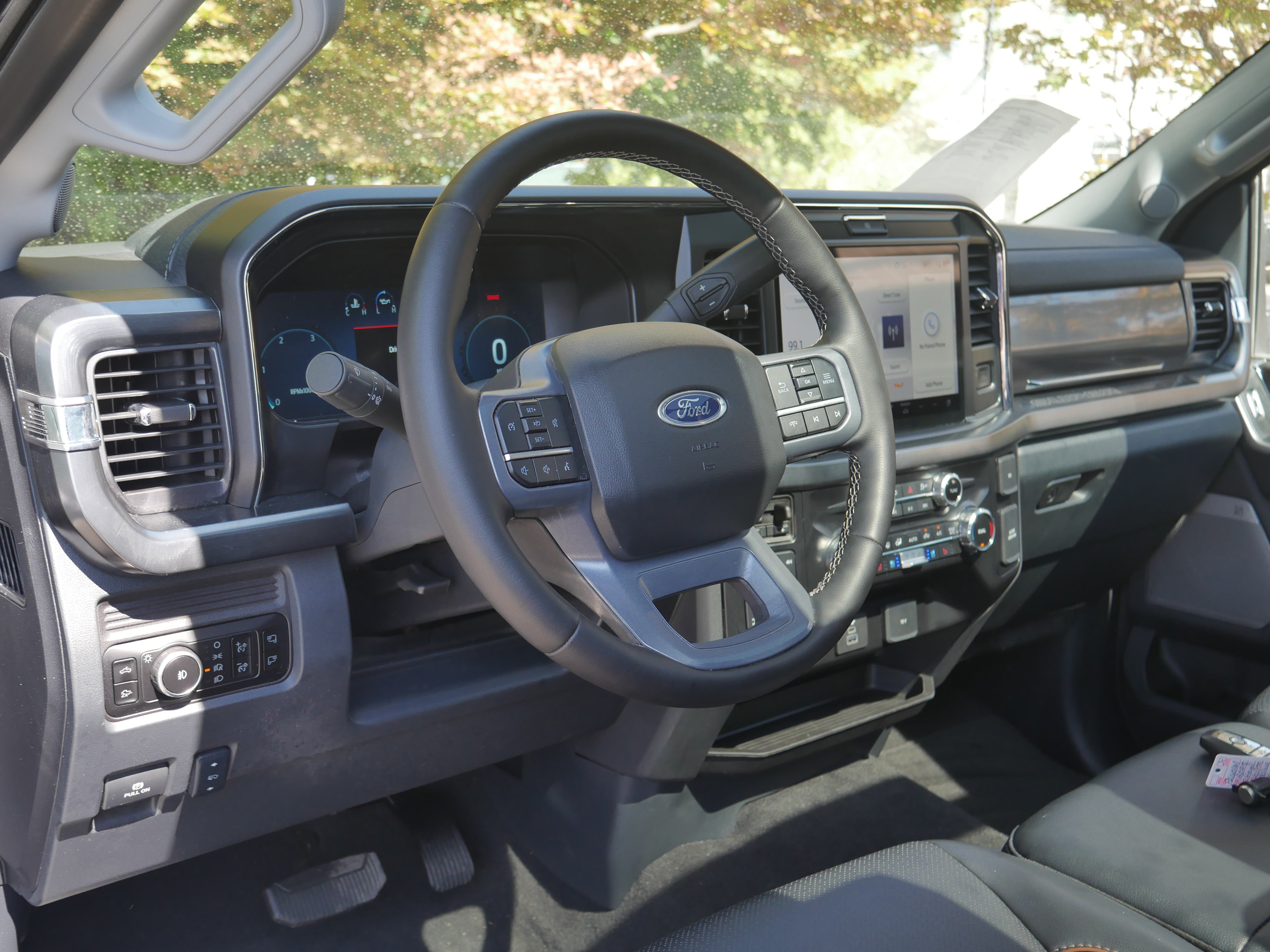 Certified 2025 Ford F350 Lariat w/ Camper Package AWD/4WD image 4