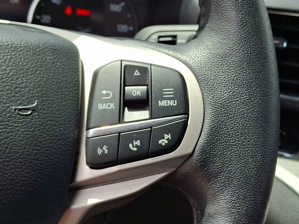 Certified 2023 Ford Explorer XLT w/ Equipment Group 202A AWD/4WD image 24