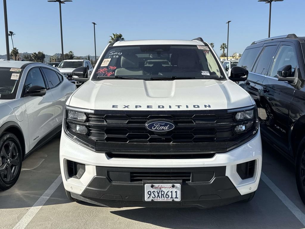 Certified 2025 Ford Expedition Active image 10