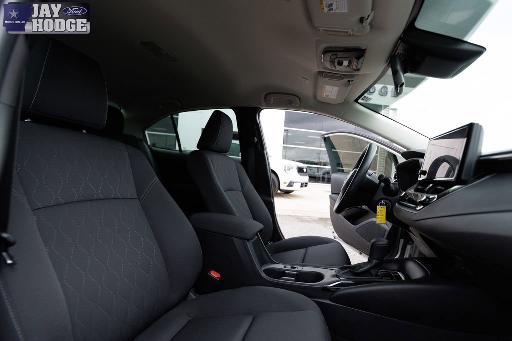 Used 2024 Toyota Corolla LE image 32