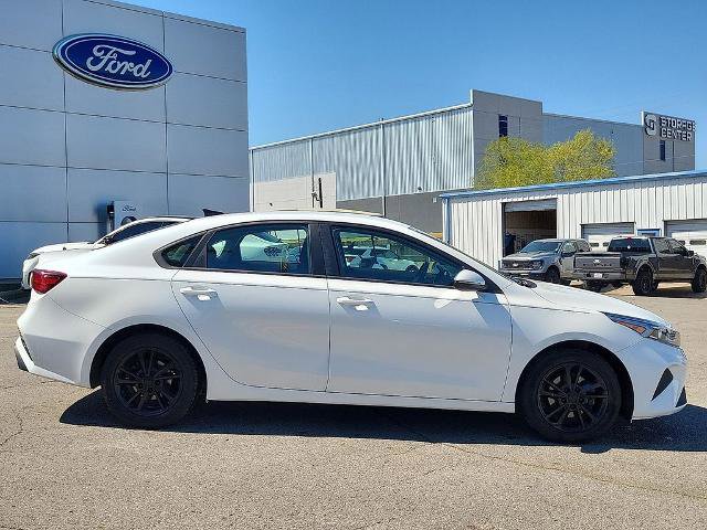 Used 2023 Kia Forte LXS w/ LXS Technology Package FWD image 6