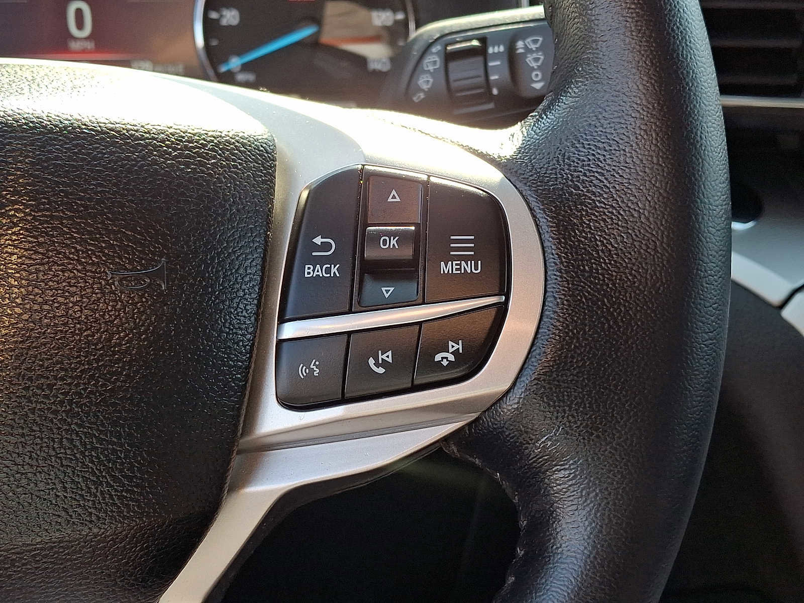 Certified 2022 Ford Explorer XLT w/ Equipment Group 202A image 25