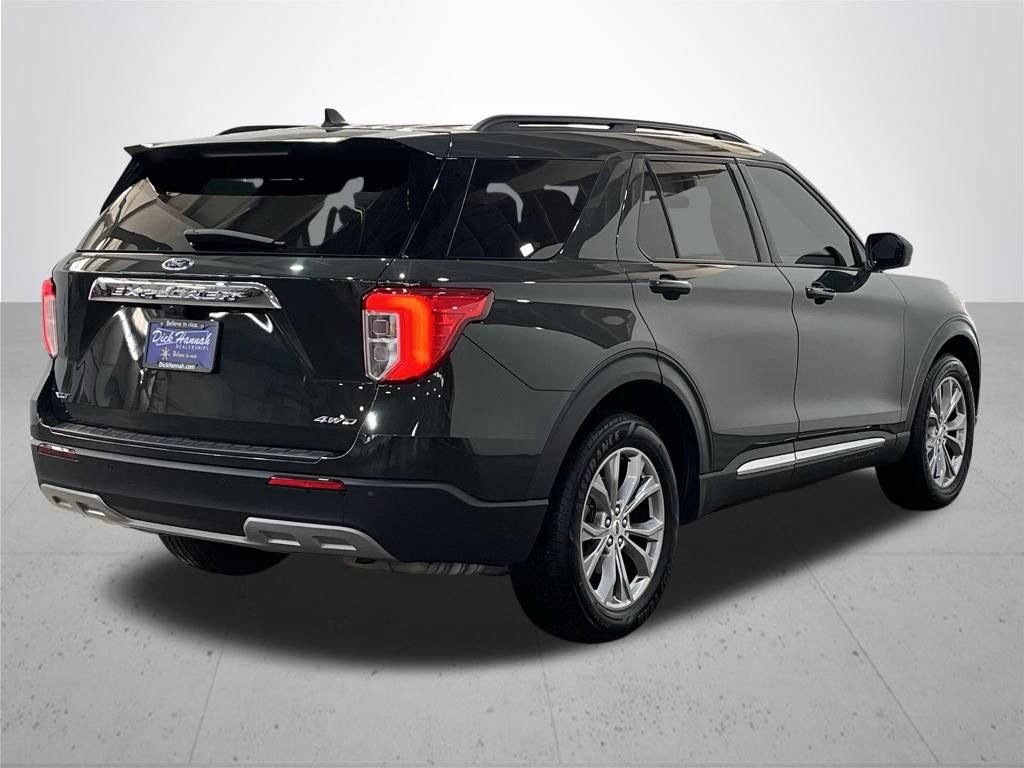 Certified 2022 Ford Explorer XLT w/ Equipment Group 202A AWD/4WD image 11