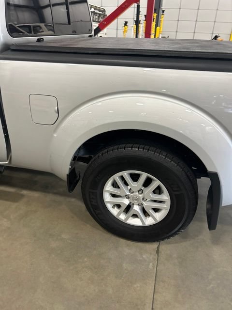Used 2017 Nissan Frontier SV w/ SV Value Truck Package RWD image 2