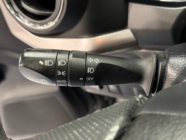 Used 2021 Toyota Tacoma SR5 RWD image 21