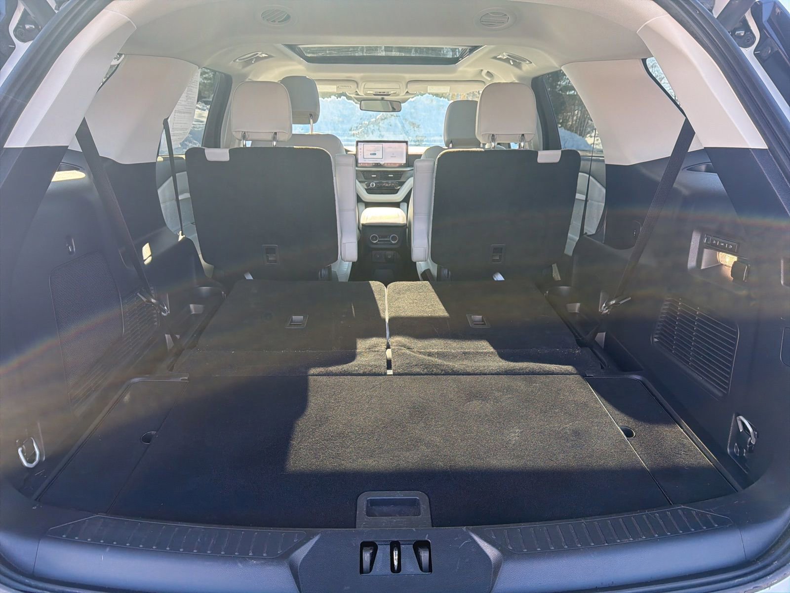 Certified 2025 Ford Explorer Platinum w/ Ultimate Package image 8