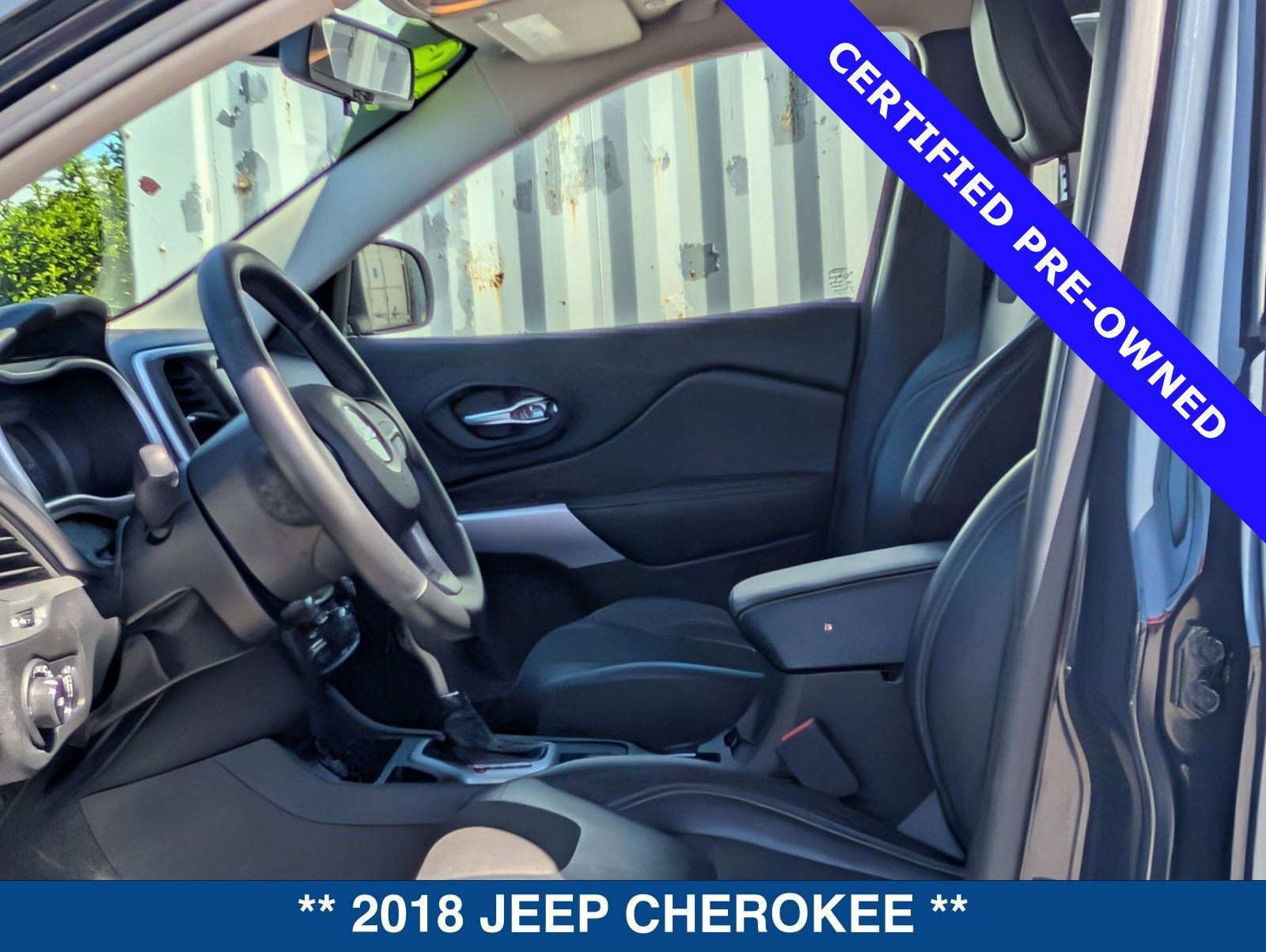 Used 2018 Jeep Cherokee Latitude Plus image 18