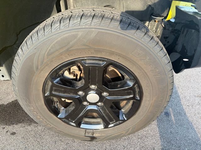 Used 2023 Jeep Wrangler Unlimited Sport AWD/4WD image 4