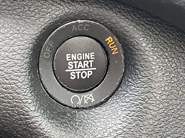 Used 2021 Jeep Cherokee Latitude Plus w/ Sun & Sound Group FWD image 25