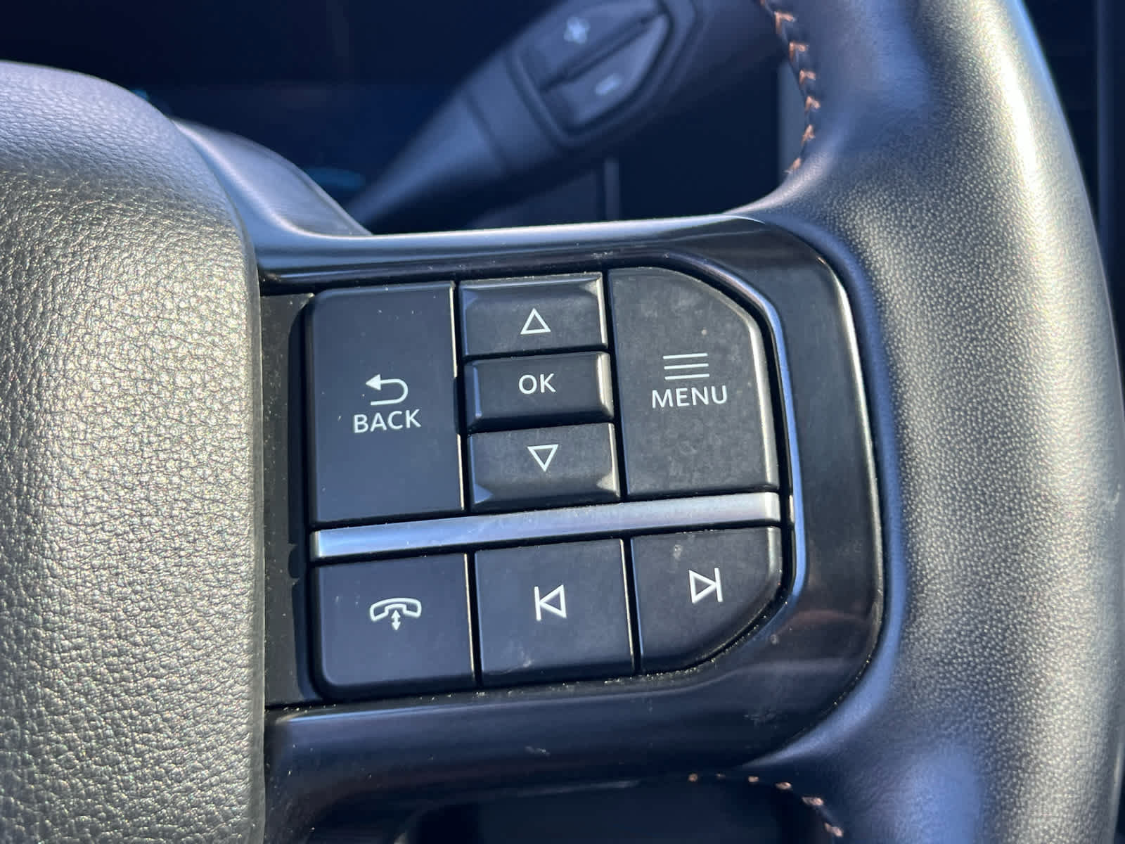 Certified 2024 Ford F350 Platinum w/ Tremor Off-Road Package image 38