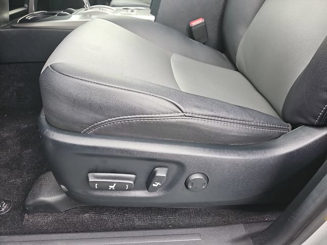 Used 2023 Toyota 4Runner SR5 Premium w/ Moonroof Package RWD image 18