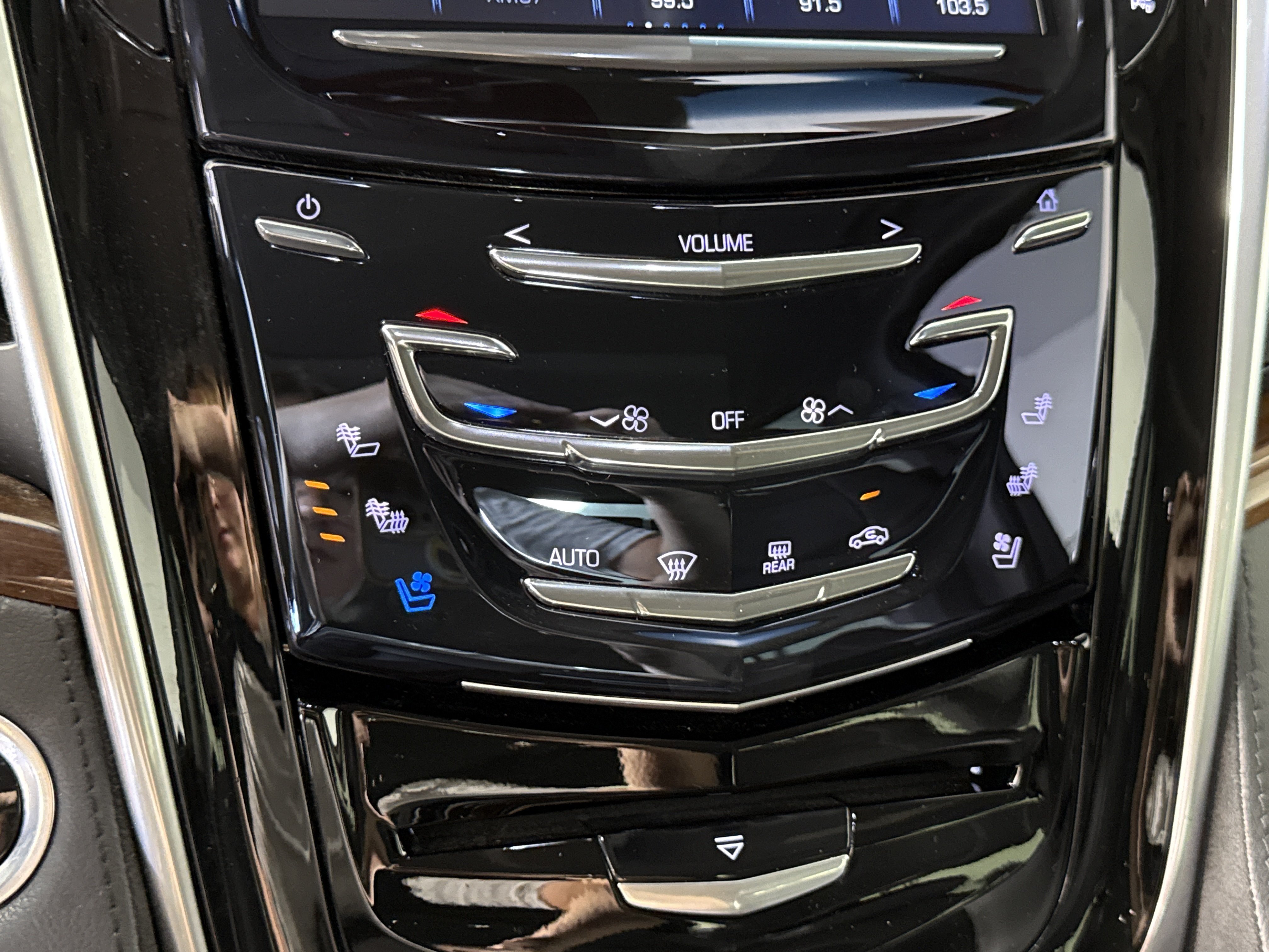 Used 2020 Cadillac Escalade Luxury RWD image 22