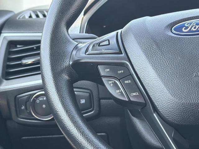 Certified 2019 Ford Edge SE image 11