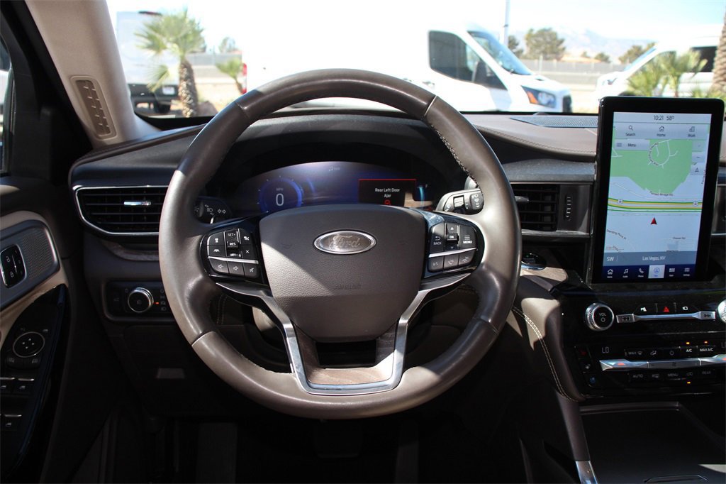 Certified 2021 Ford Explorer Platinum w/ Equipment Group 601A image 15