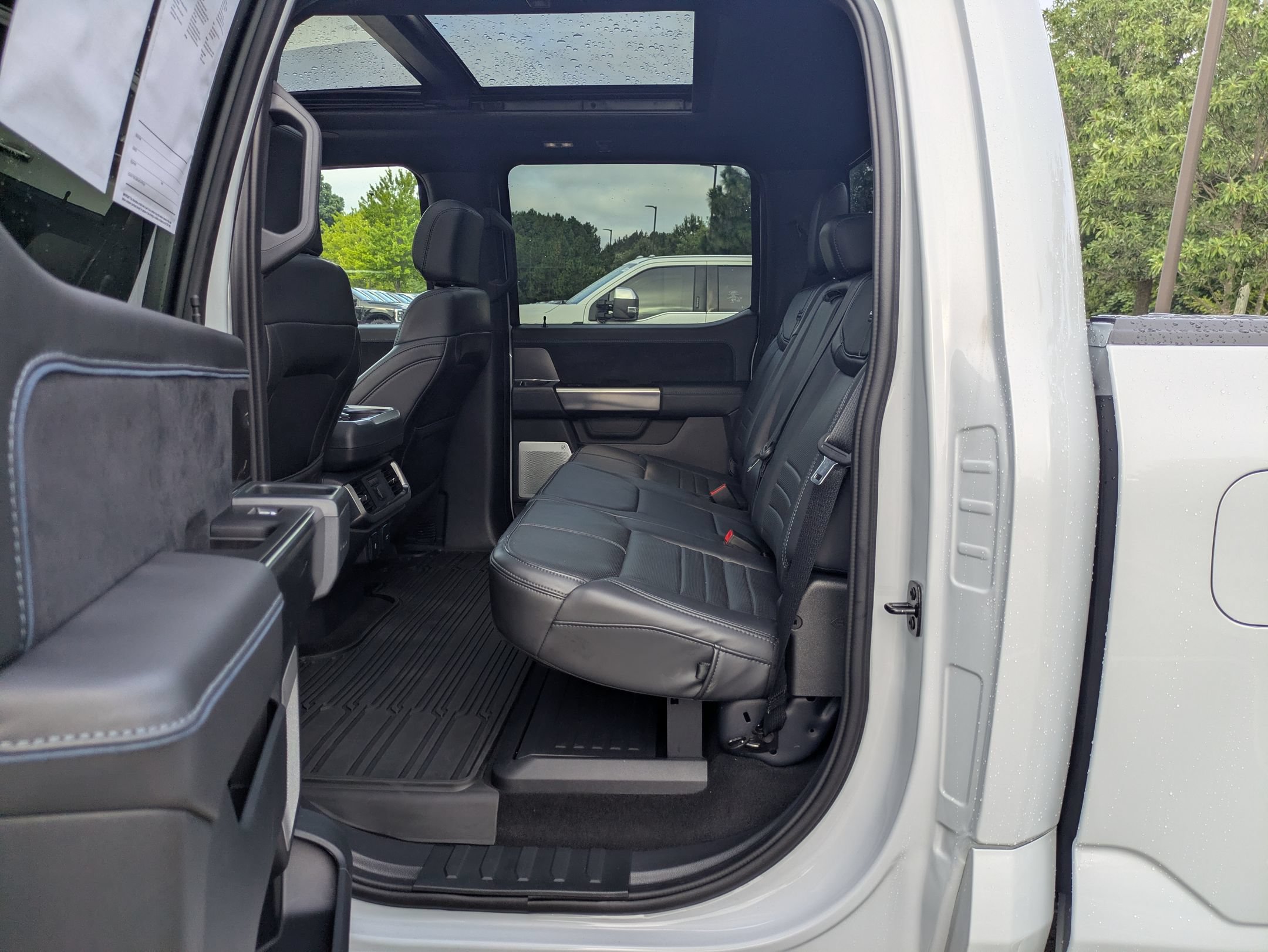 Certified 2025 Ford F150 Platinum w/ Equipment Group 702A High AWD/4WD image 30