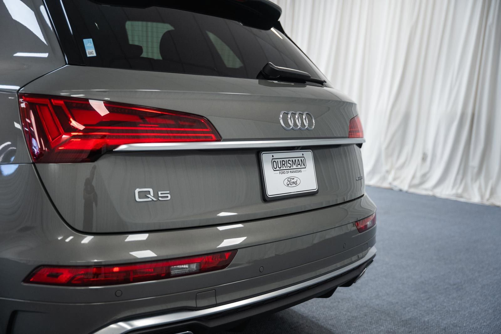 Used 2023 Audi Q5 2.0T Premium Plus w/ Premium Plus Package AWD/4WD image 6