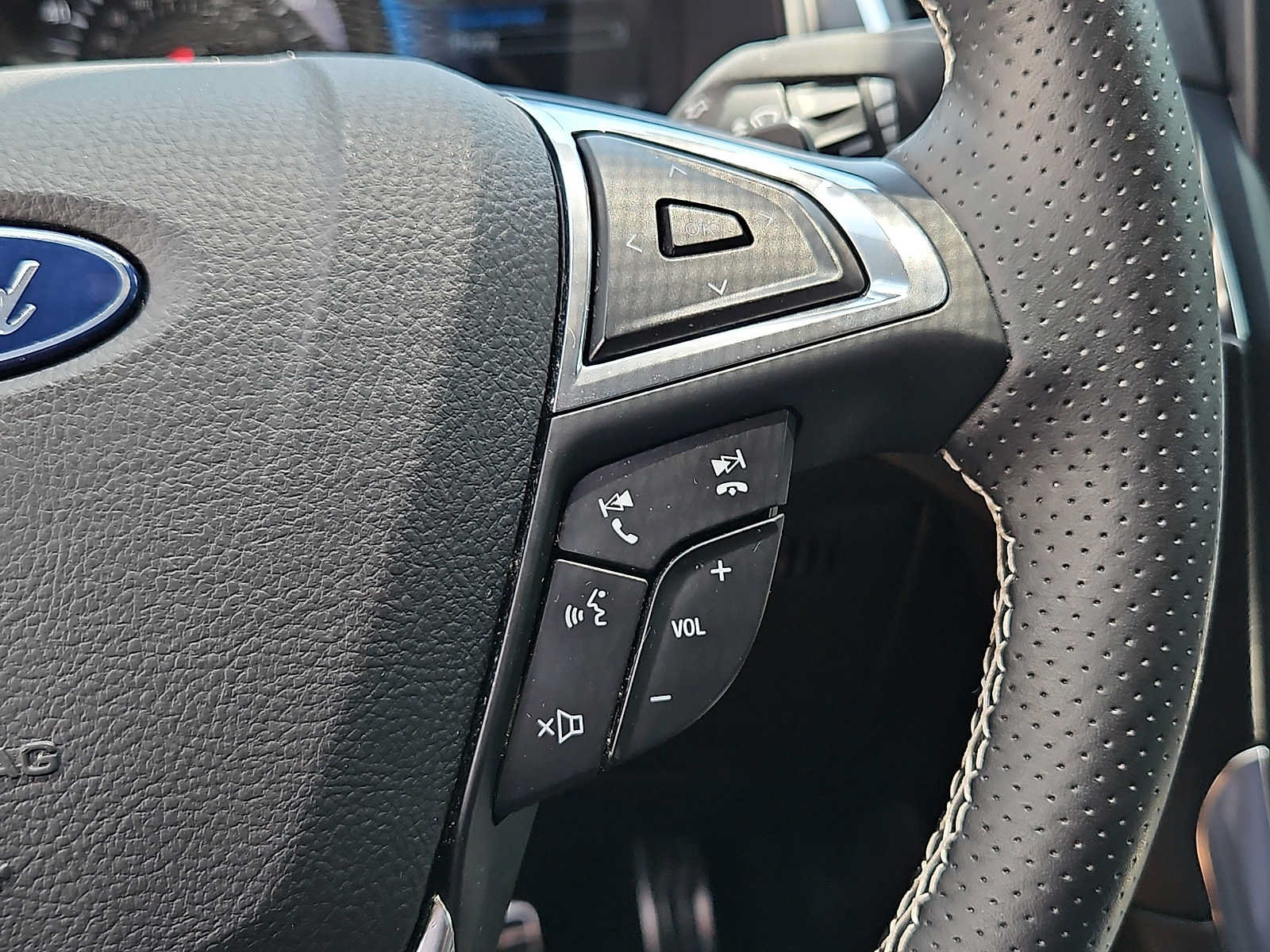 Certified 2023 Ford Edge ST AWD/4WD image 21