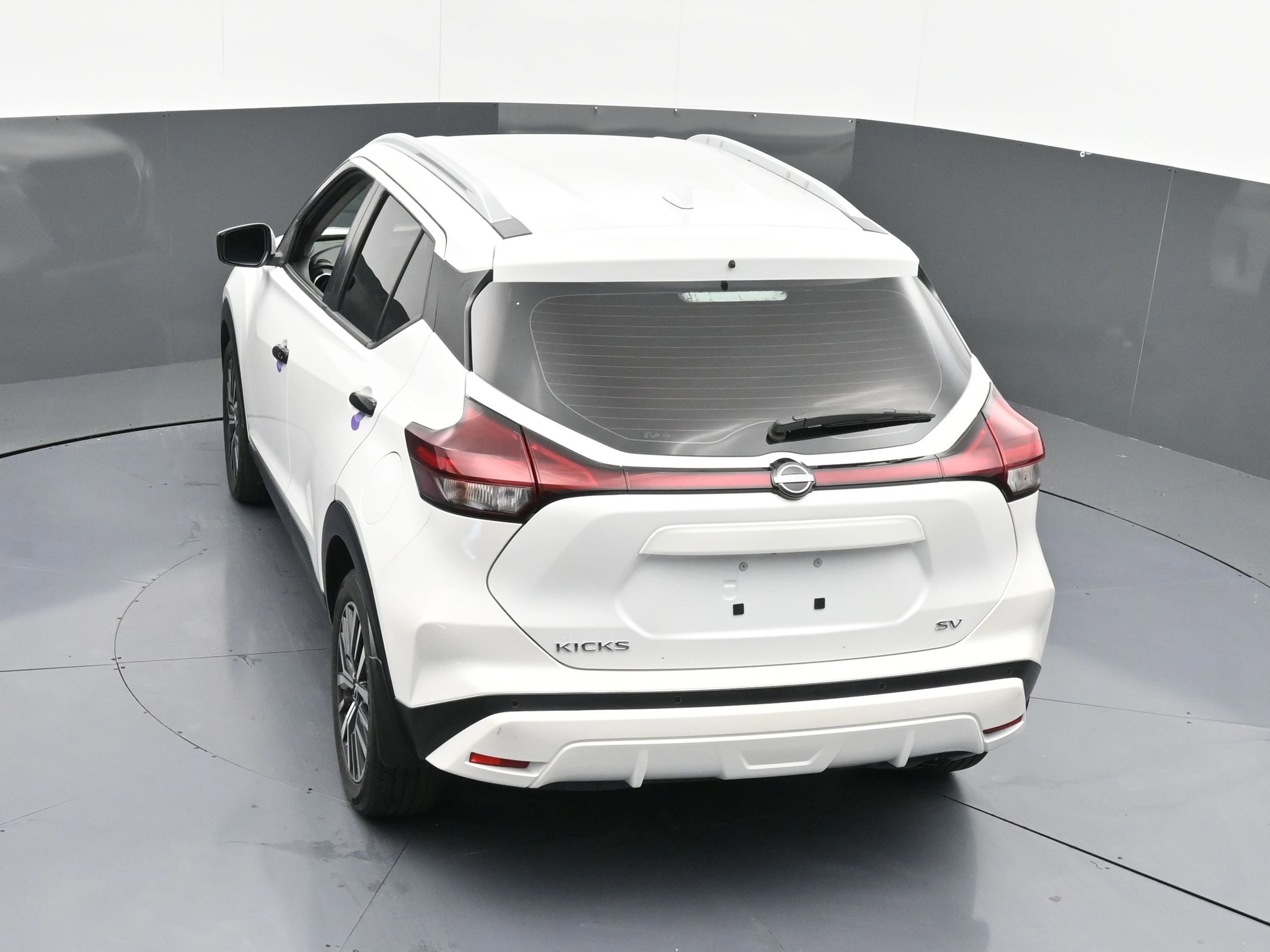Used 2022 Nissan Kicks SV image 12
