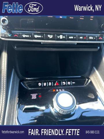 Used 2024 Jeep Wagoneer Series II w/ Flexible Seating Group AWD/4WD image 22