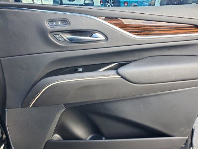 Used 2022 Cadillac Escalade Luxury image 37