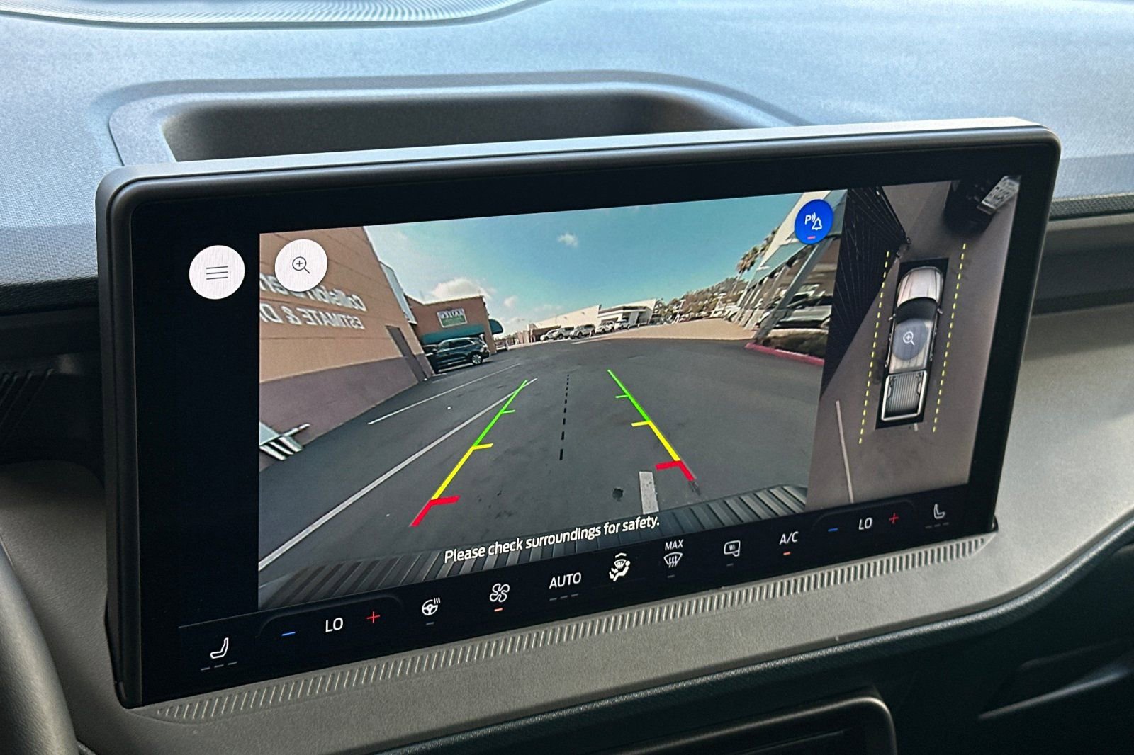 Certified 2025 Ford Maverick Lariat w/ Black Appearance Package image 18