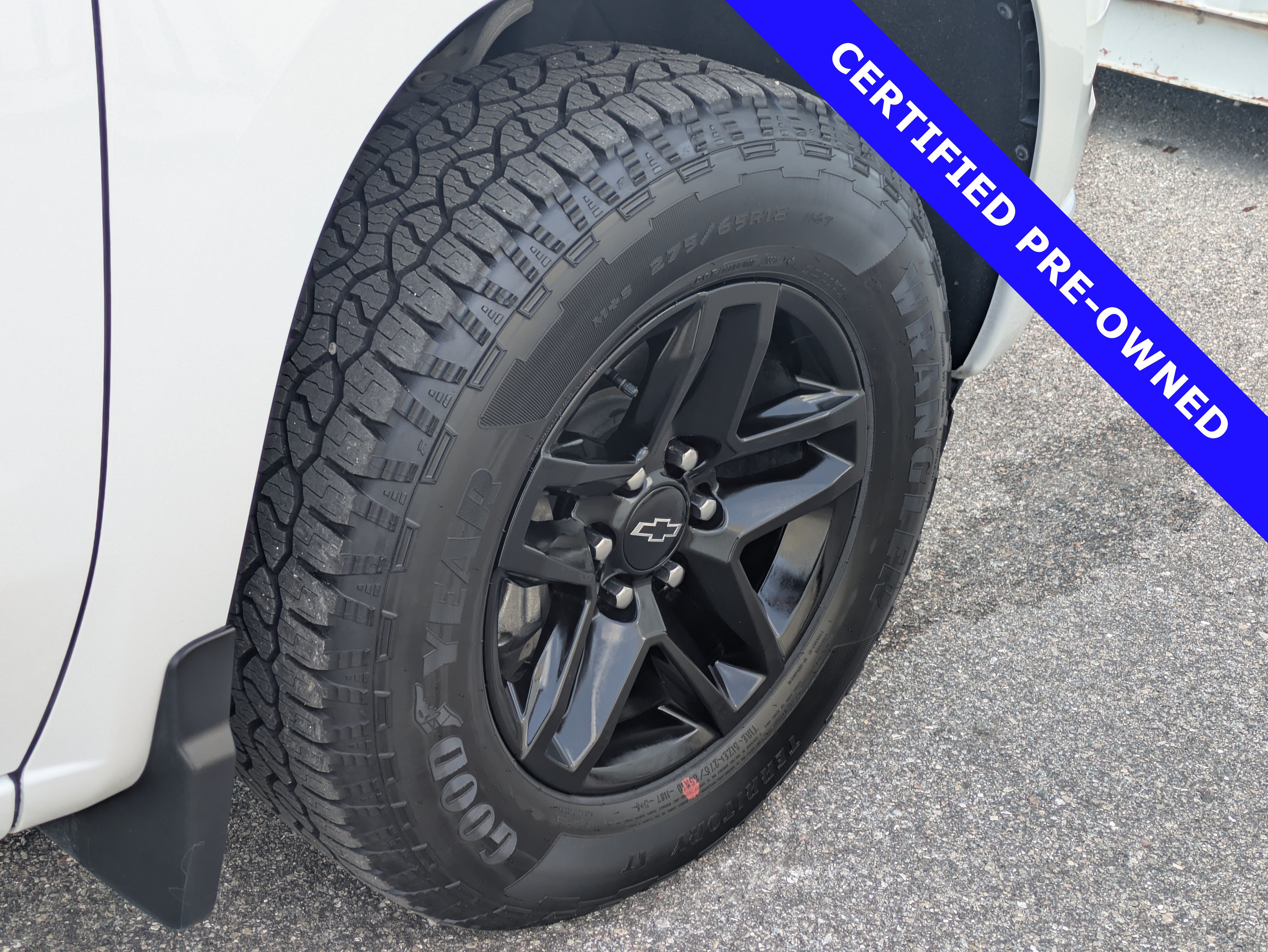 Used 2025 Chevrolet Silverado 1500 RST AWD/4WD image 12